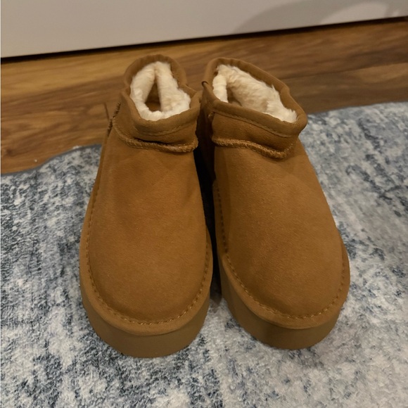 Brown Mini Platform UGGS - Picture 4 of 5